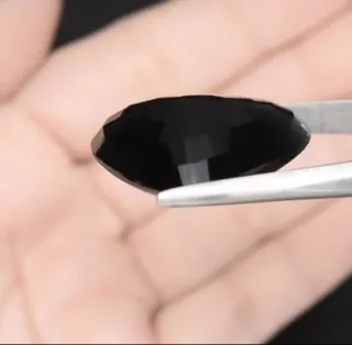 Espinela Negra Corazón