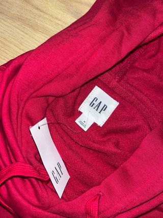 Sweat GAP vermelha - Tamanho M