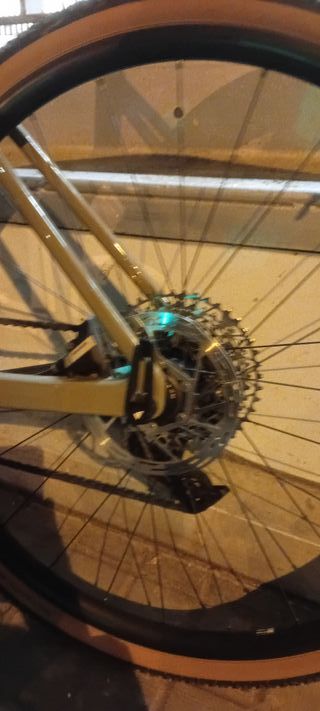 Bicicleta Gravel Canyon