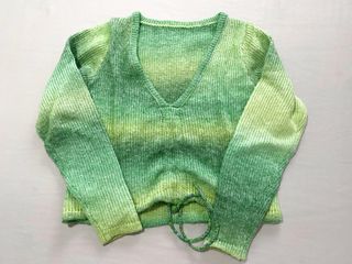 Camisola malha degrade decote V