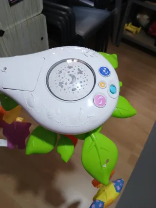 Móvil musical con luz para cuna