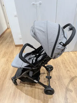 Carrito de bebé plegable gris