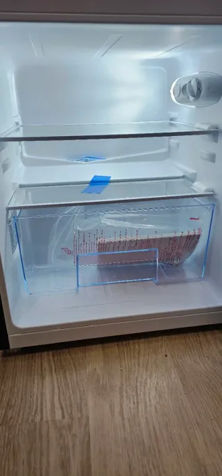 Frigorífico Mediano Negro 86L