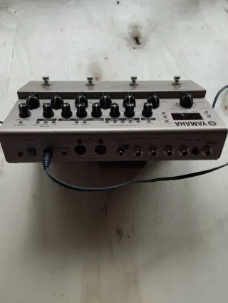 Pedal Yamaha AG Stomp Previo Acústico