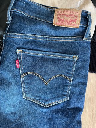 Levi's 720 Pitillo Cintura Alta Talla 29