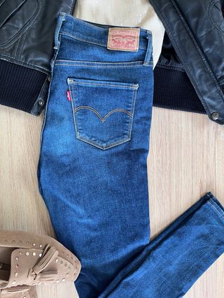 Levi's 720 Pitillo Cintura Alta Talla 29