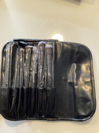 Estuche maquillaje enrollable rosa o negro