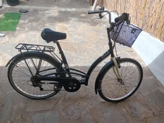 Bicicleta Paseo B-Twin Elops 300