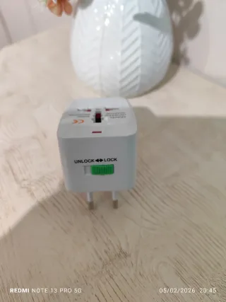 Adattatore Universale da Viaggio CE