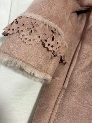 Abrigo niña rosa con capucha talla 18-24