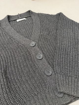 Casaco de malha cinzento