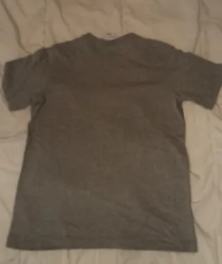 T-shirt Nike grigia con logo