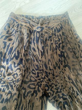 Pantalón ancho estampado animal