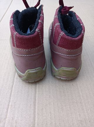 Talla 25 Botas de piel para niña