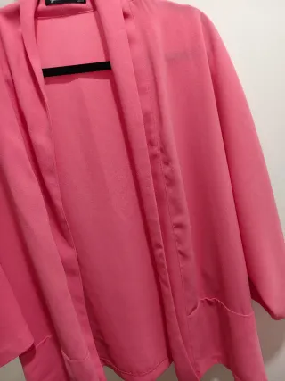 Kimono Stradivarius rosa talla S