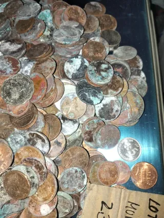 (Lote 33) 2.300 kg monedas mundo sulfatadas