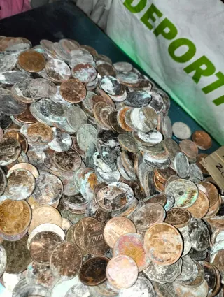 (Lote 33) 2.300 kg monedas mundo sulfatadas