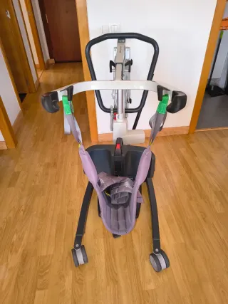 Grúa Bipedestación ISA Compact + Lote Geriátrico