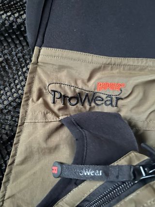 Pantalones de pesca con tirantes, Hay mas fotos