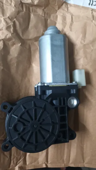 Motor elevalunas Land Rover Freelander TD4