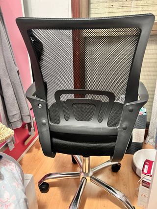 Silla de escritorio con ruedas