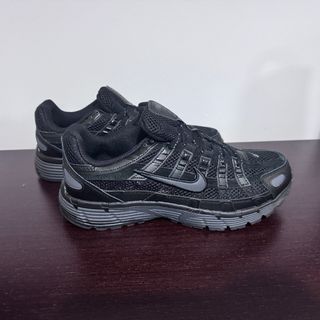 Nike P6000 Talla 42 Negro