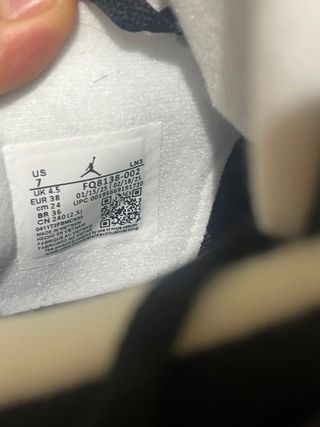 Zapatillas Jordan Negras y Grises