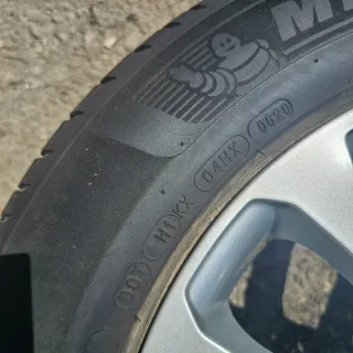 4 llantas R17 de Renault con neumáticos Micheline