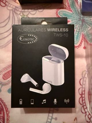 Auriculares Bluetooth Wotto y Cargador Universal