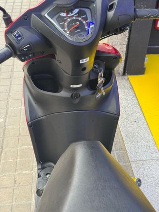 Honda Vision 110 Roja 1900km