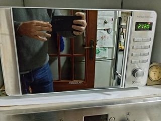 Microondas con grill nuevo en su caja