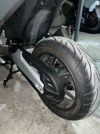 Honda Forza 750 Plata/Negro