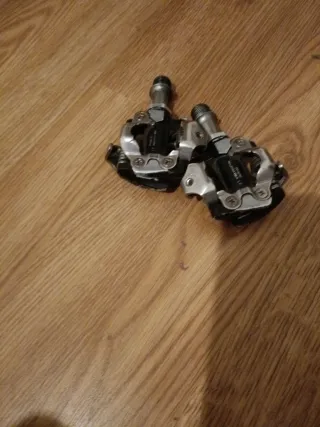 Pedales Shimano Deore XT con calas