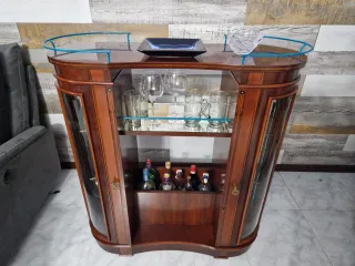 Mueble Bar Madera y Cristal