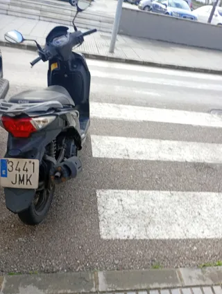 Moto 125cc Scooter Negra Sym symphony