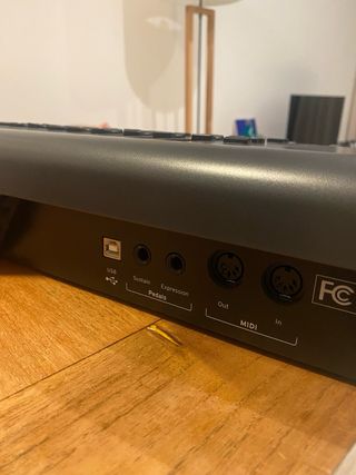 Novation Impulse 61 Controlador MIDI + soporte X