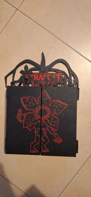 Expositor Kinder Joy Stranger Things