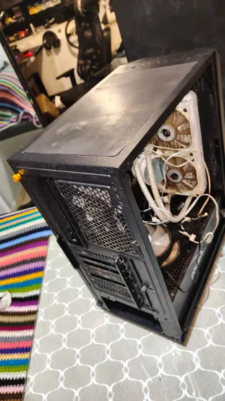 Caja PC PHOENIX "usada"