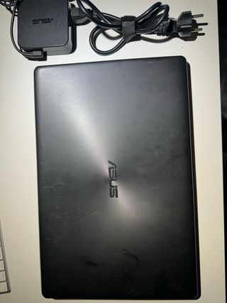 Portátil Asus F550D Gris