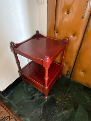 Mesita auxiliar de madera
