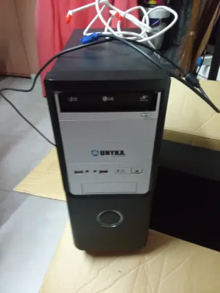 Torre Ordenador UNYKA Negra/Plata