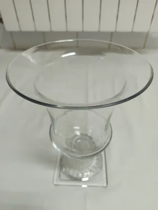 Jarrón de cristal. De Zara Home