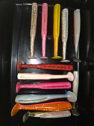 Señuelos / vinilos Black Minnow