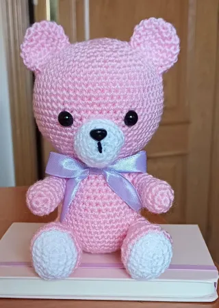 Oso de peluche tejido rosa