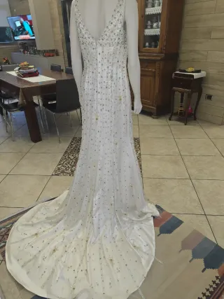 Abito da sposa scintillante bianco e argento