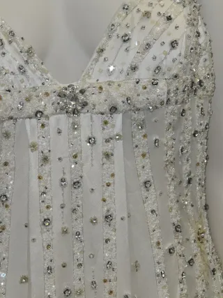 Abito da sposa scintillante bianco e argento