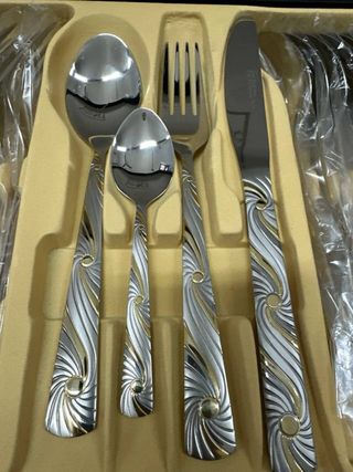 Posate di 72 pezzi nuovo confezionato valigetta