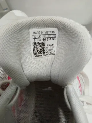 Zapatillas deportivas Adidas blancas y rosas