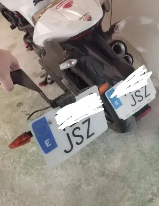 Portamatriculas Ducati