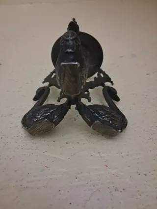 Base vintage in Ferro Battuto con cigni – Anni ’30